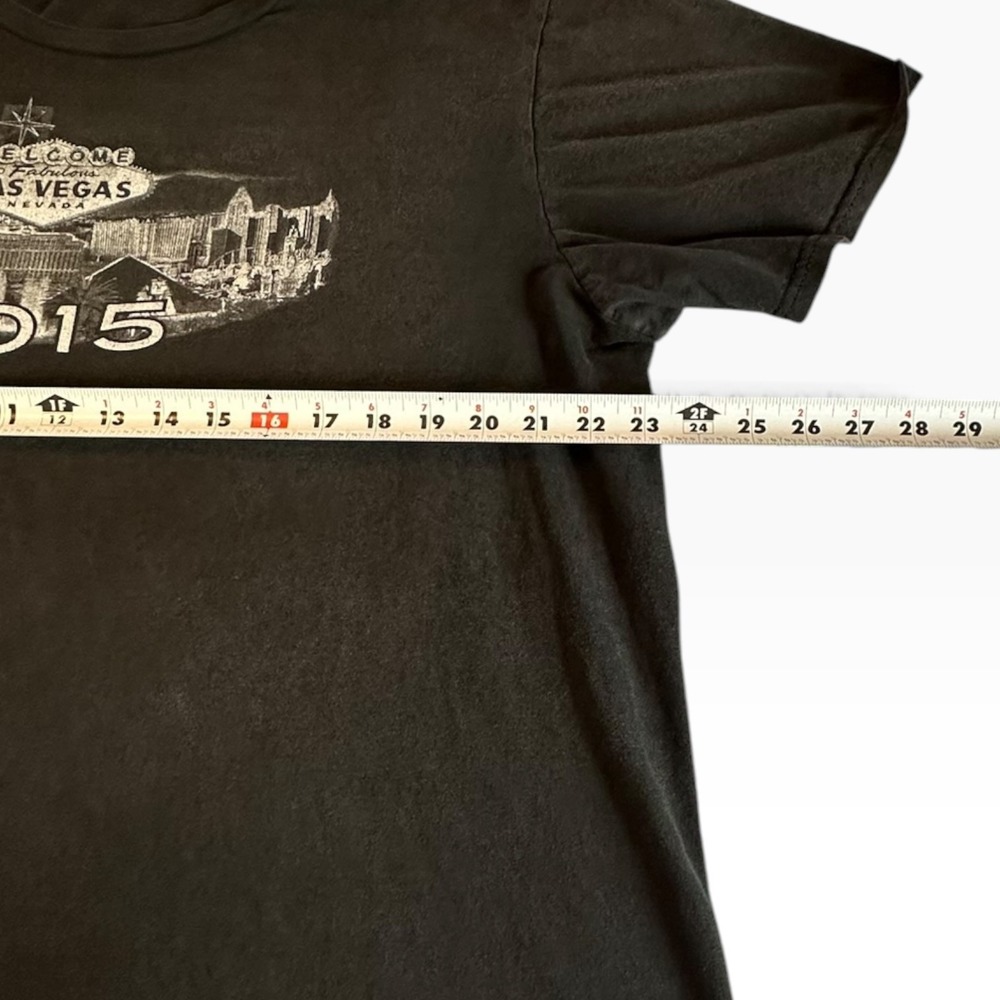 Las Vegas 2015 Graphic T-Shirt Mens XL Black Souvenir Tee Distressed - Picture 5 of 8